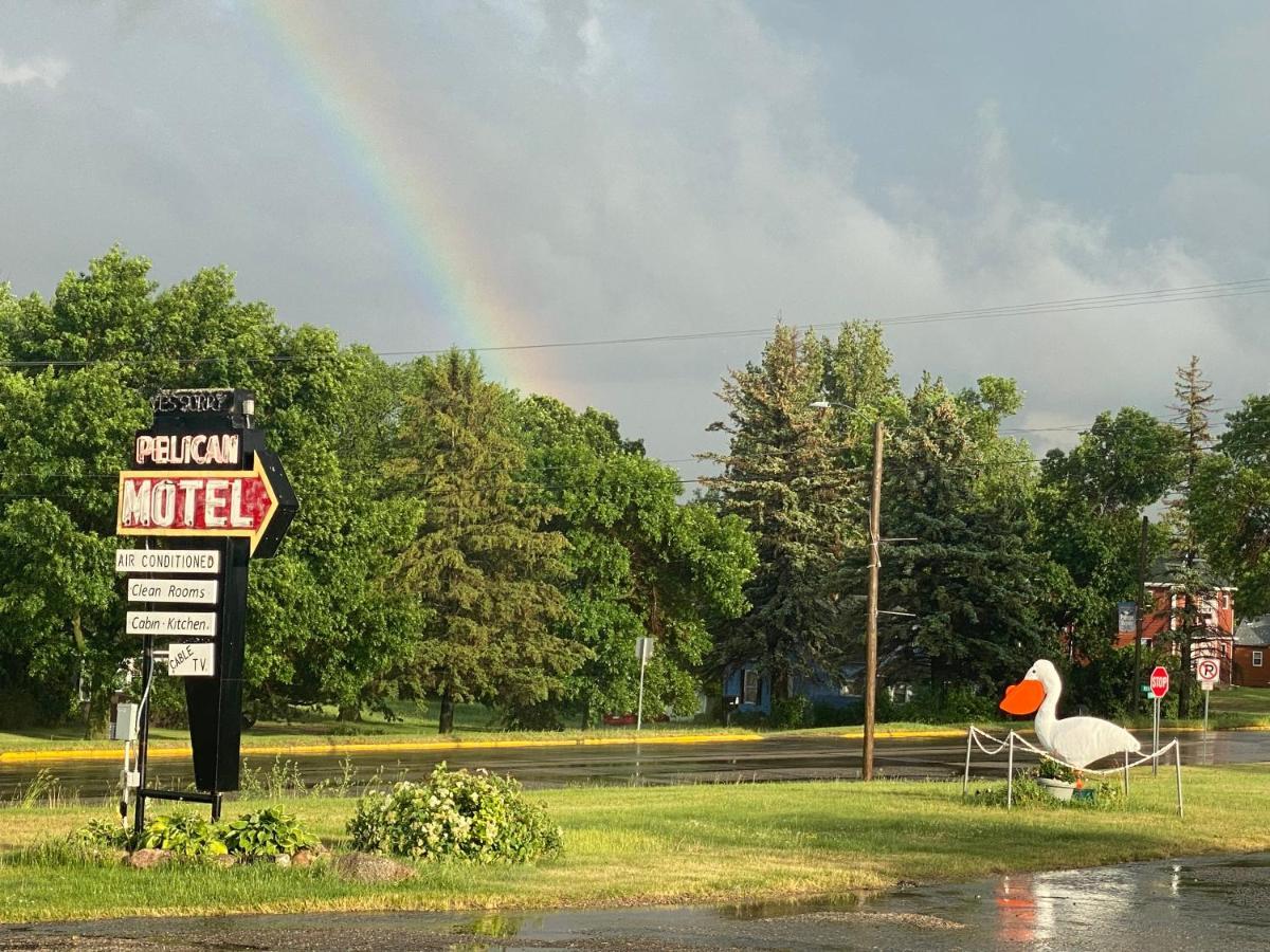 Pelican Motel Pelican Rapids Dış mekan fotoğraf